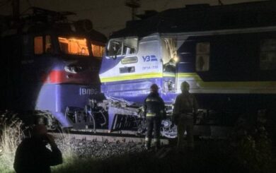 Во Львовской области столкнулись два поезда: что известно о последствиях аварии