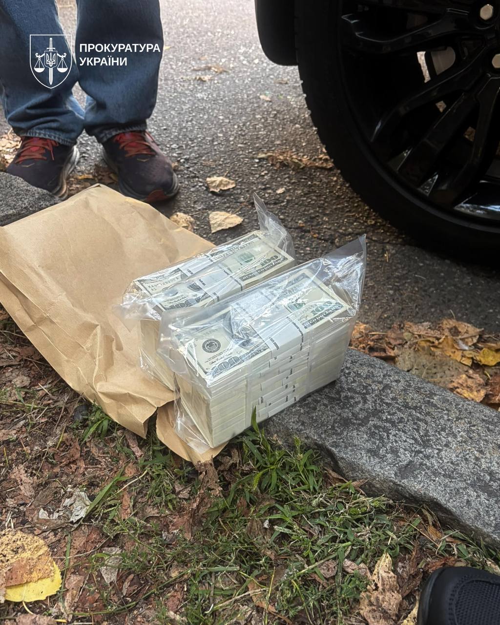 Видавав себе за працівника НАБУ та виманив $280 тисяч: у Києві затримали шахрая