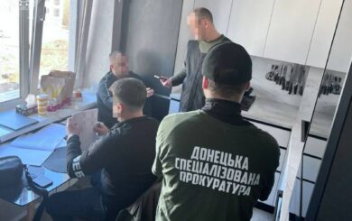 Командир і підлеглі привласнювали ”бойові” виплати: йдеться про понад 9 млн грн