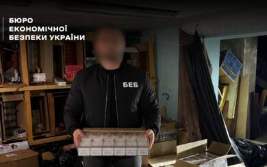 Почти 50 тысяч пачек сигарет: в Одессе суд наказал продавца нелегального табака
