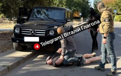 Погрожували розправою через вигаданий борг: затримали людей, яких пов’язують з Коноваленком