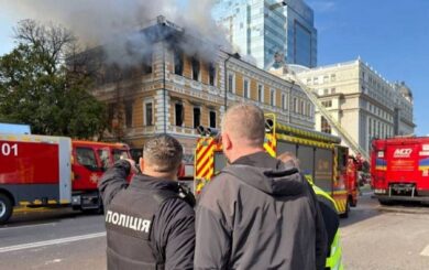 После удара »Шахеда» здание Президиума НАН в Киеве готовят к консервации