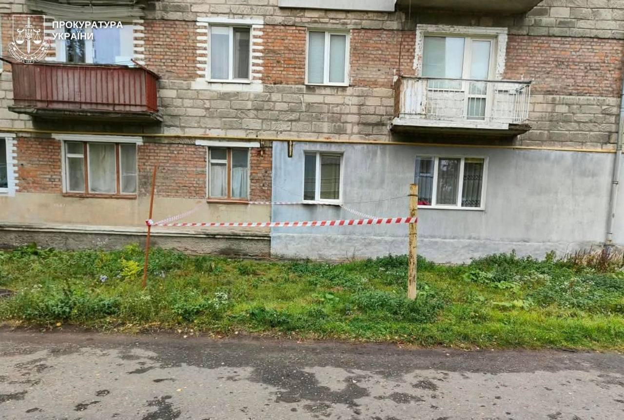 На Львовщине мужчина ударил военного ТЦК ножом в шею и выстрелил в полицейского
