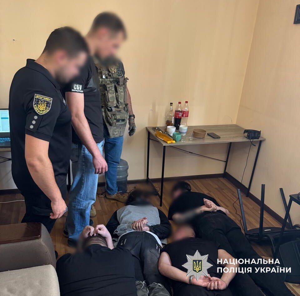 Первое в Украине подозрение за кол-центр: начало конца мошеннических ''офисов''?