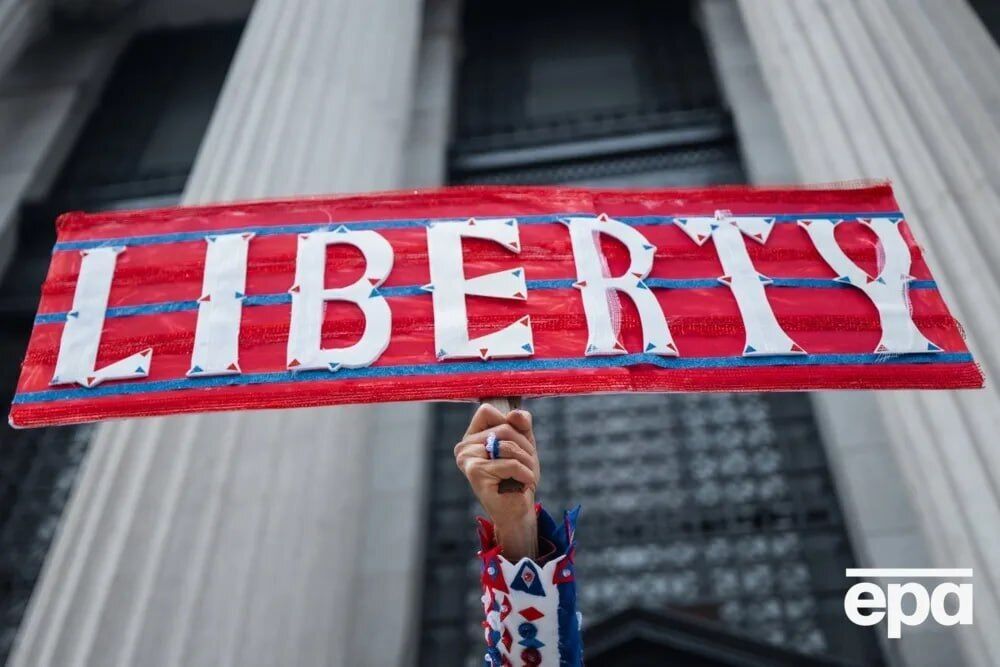 У США відбулися тисячі акцій проти Трампа: протести No Kings охопили всі 50 штатів