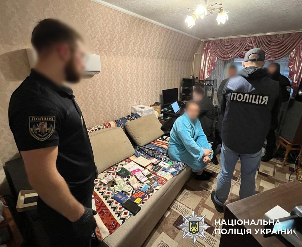 У Румунії затримали адміністратора мережі із тисячі сайтів: кіберполіція викрила схему на 36 млн грн