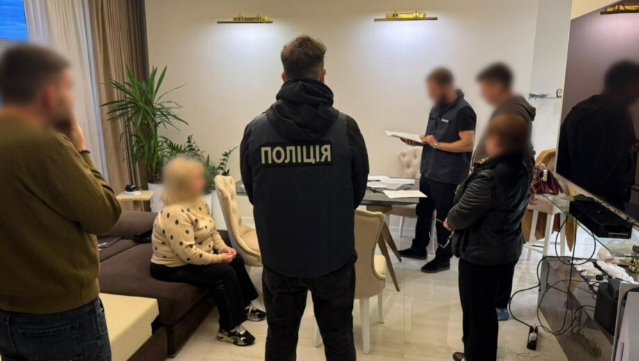 Заработок на материалах насилия над детьми: подозреваемый легализовал почти 36 млн грн из-за дорогих авто