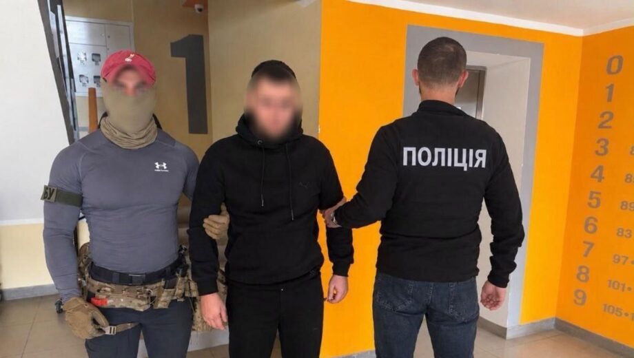 Военный в СЗЧ, священник и 10 мужчин в грузовике: полиция разоблачила схемы переправки за границу