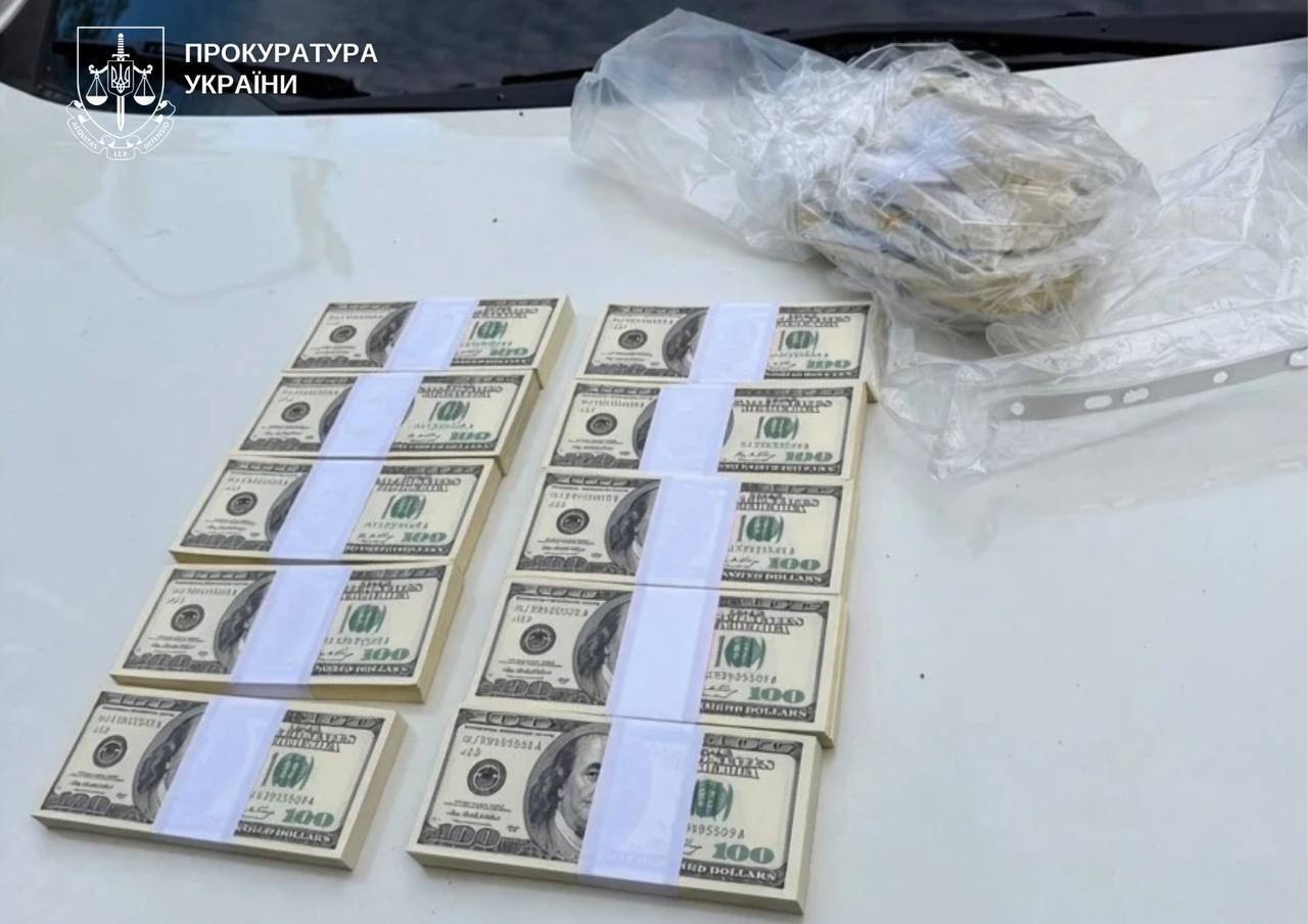У Києві викрили адвокатів, які виманювали гроші у виробника дронів для ЗСУ