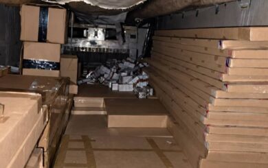 Укрытие в фуре и залог почти миллион гривен: БЭБ разоблачило контрабанду сигарет в Винницкой области
