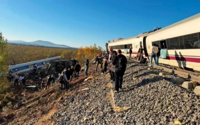 Железнодорожная катастрофа в Испании: поезд Renfe врезался в Iryo близ Толедо