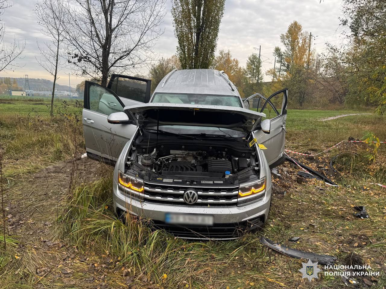 Смертельна ДТП у Києві: Volkswagen врізався в електроопору, загинув 20-річний пасажир
