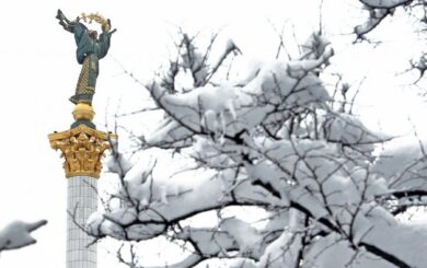 Зима 2026–2027 в Україні: де прогнозують до +2 градусів, а які регіони накриють морози