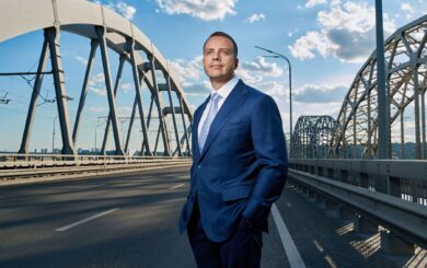Кто получает миллиардные контракты на планы устойчивости: Максим Шкиль заявил о проблемах с подрядчиками