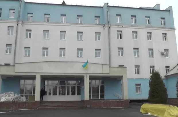 Скарги на палати, затримку перев’язки та прохання дати гроші: що відомо про скандал у лікарні Боярки