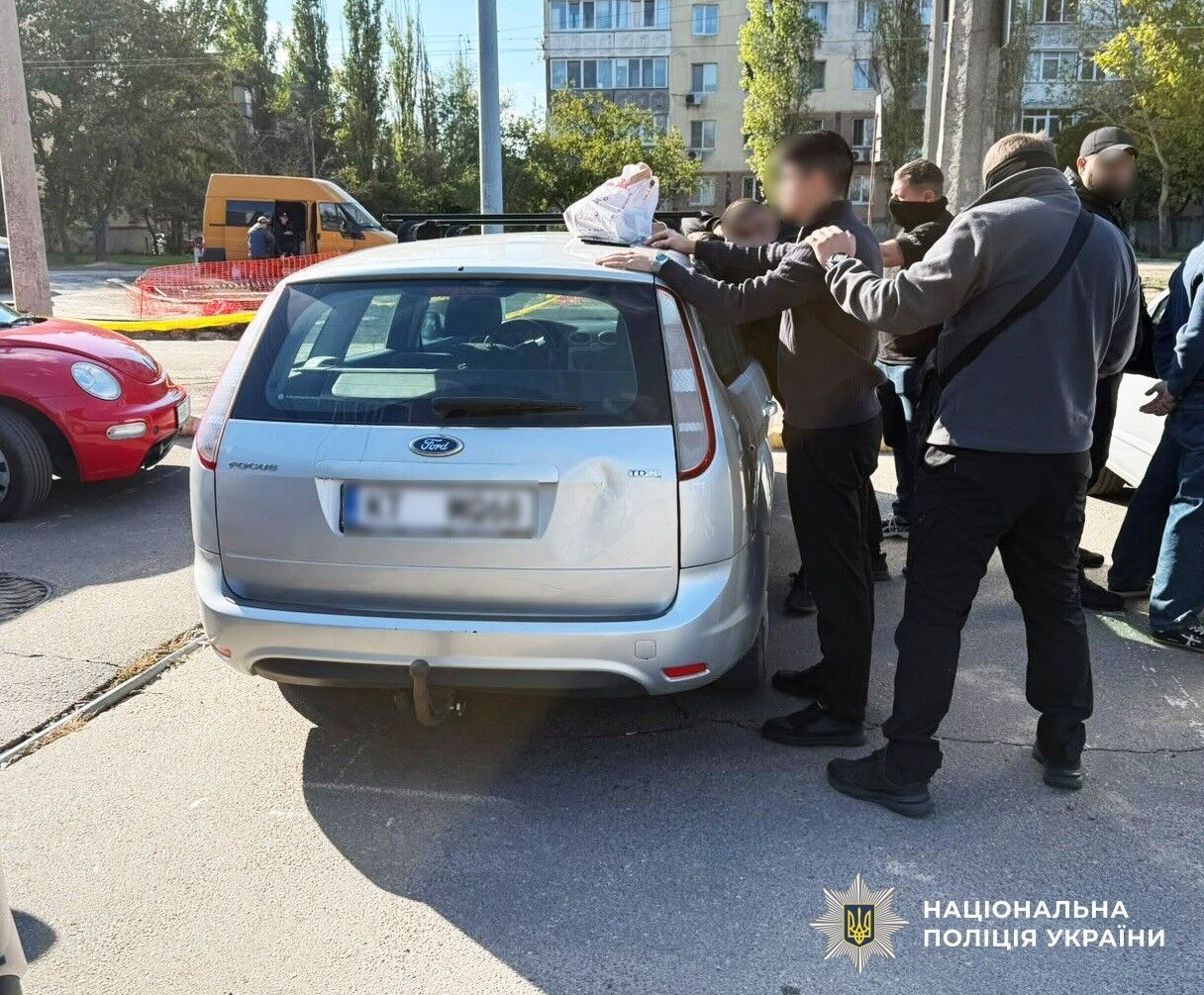 николаевец заработал $15,5 тысячи на гуманитарных авто