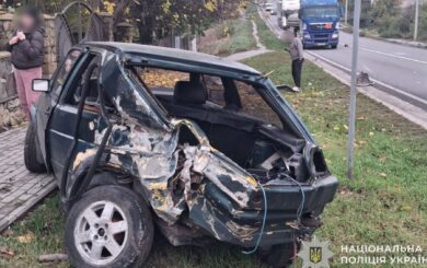 Смертельное ДТП в Тернопольской области: 21-летний пассажир погиб, 19-летнюю девушку госпитализировали