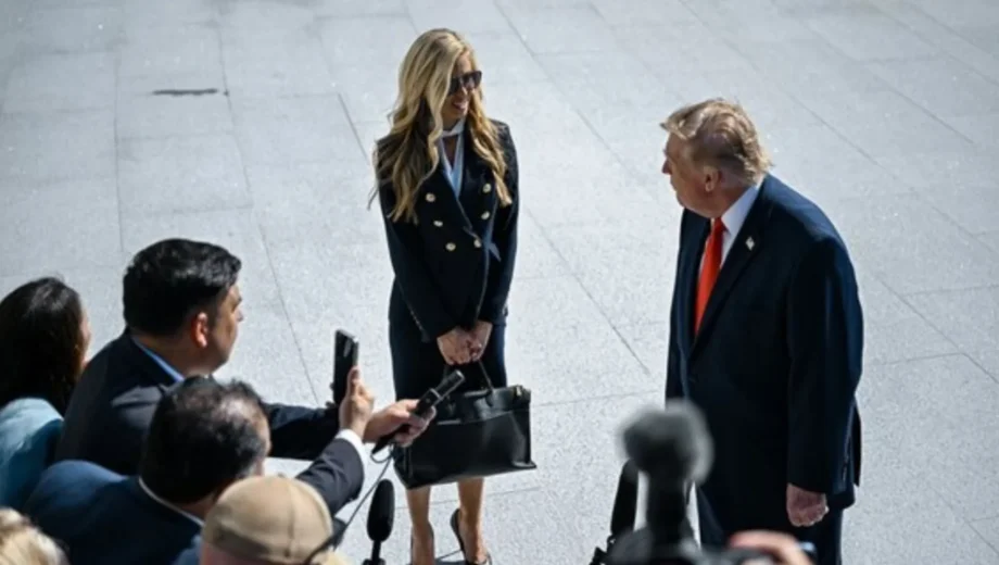 Пропрацювала лише п’ять днів: Трамп звільнив нову прессекретарку Білого дому Кеті Захарію