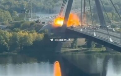 Удар по Північному мосту в Києві: пошкоджено тепломагістраль